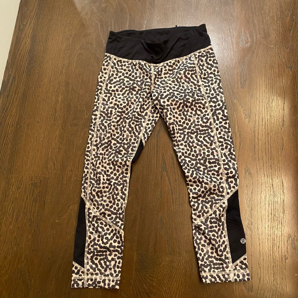 Lululemon leopard print leggings size 4